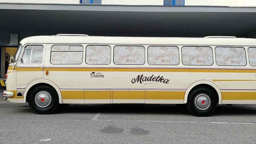 Škoda 706 RTO na přehradě