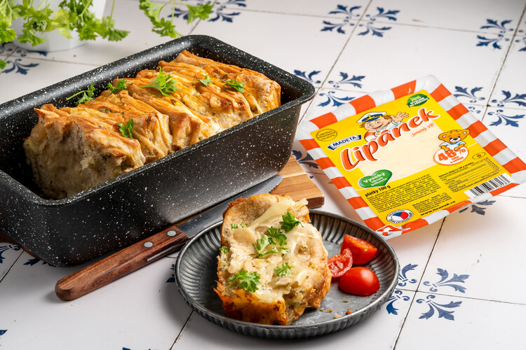 Trhací chléb se sýrem Lipánek gouda